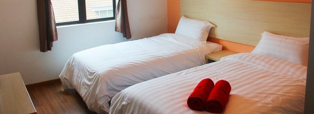 Hotel Oyo 1158 906 Airport Melaka Zewnętrze zdjęcie