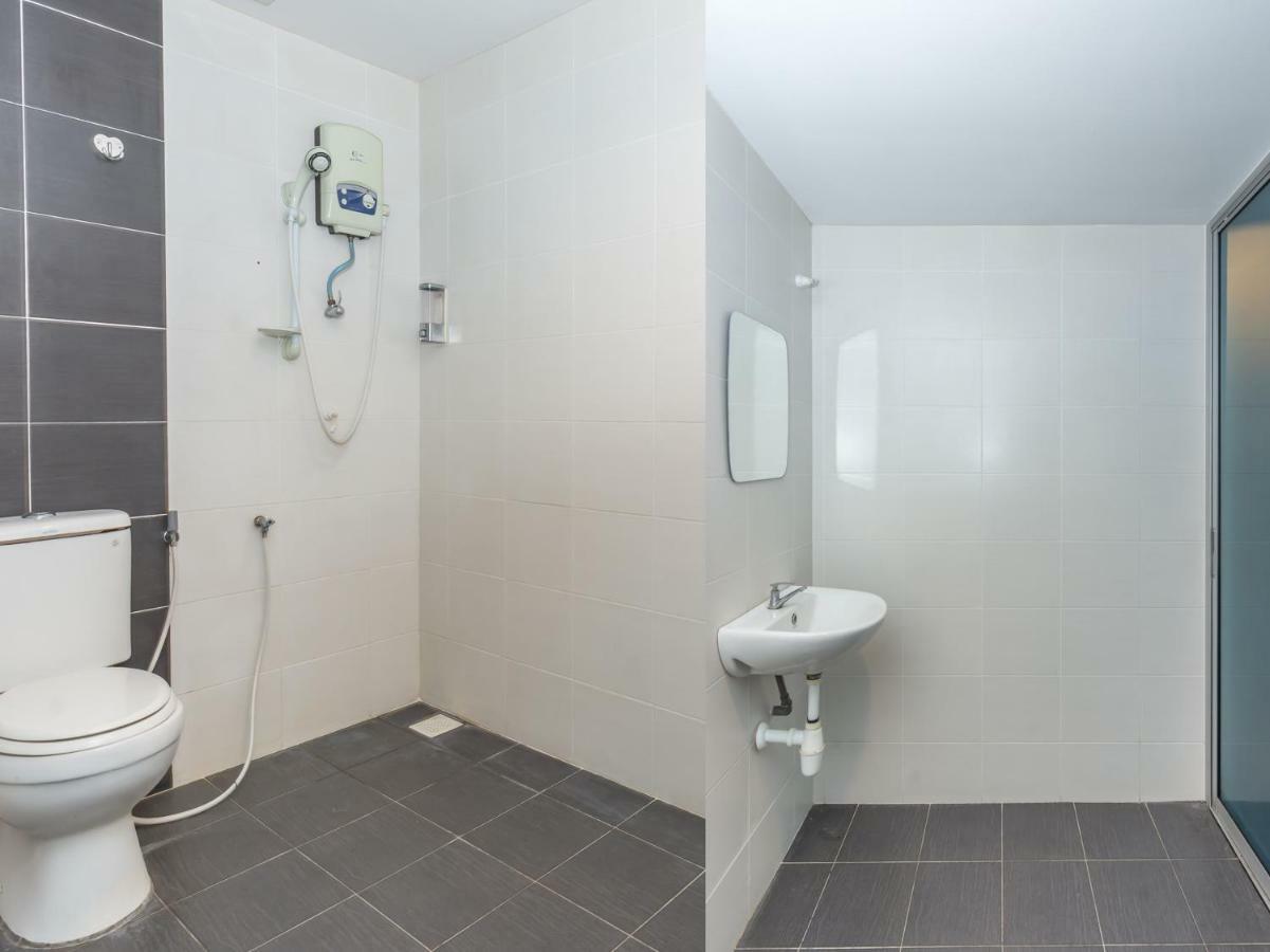 Hotel Oyo 1158 906 Airport Melaka Zewnętrze zdjęcie