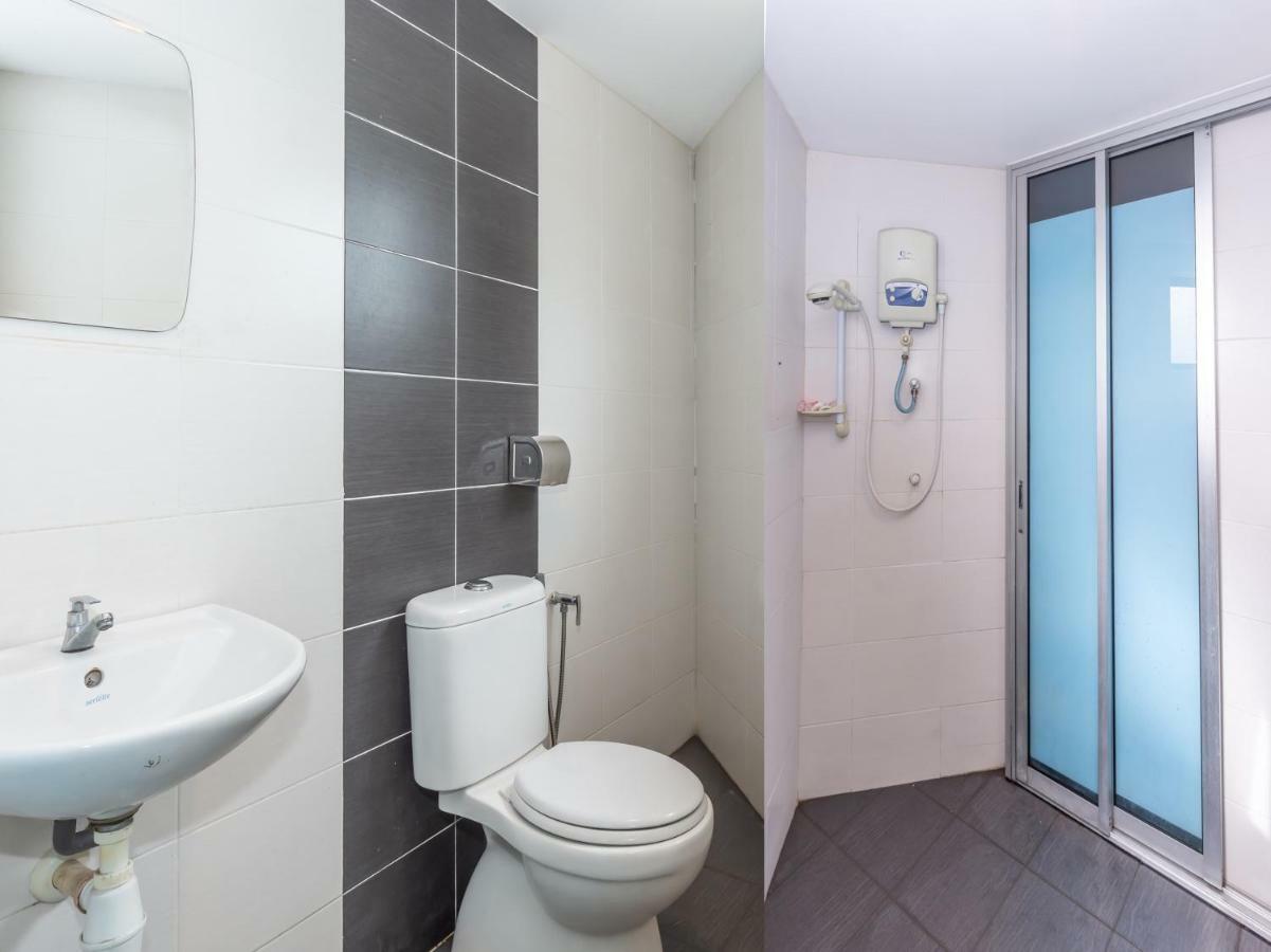 Hotel Oyo 1158 906 Airport Melaka Zewnętrze zdjęcie
