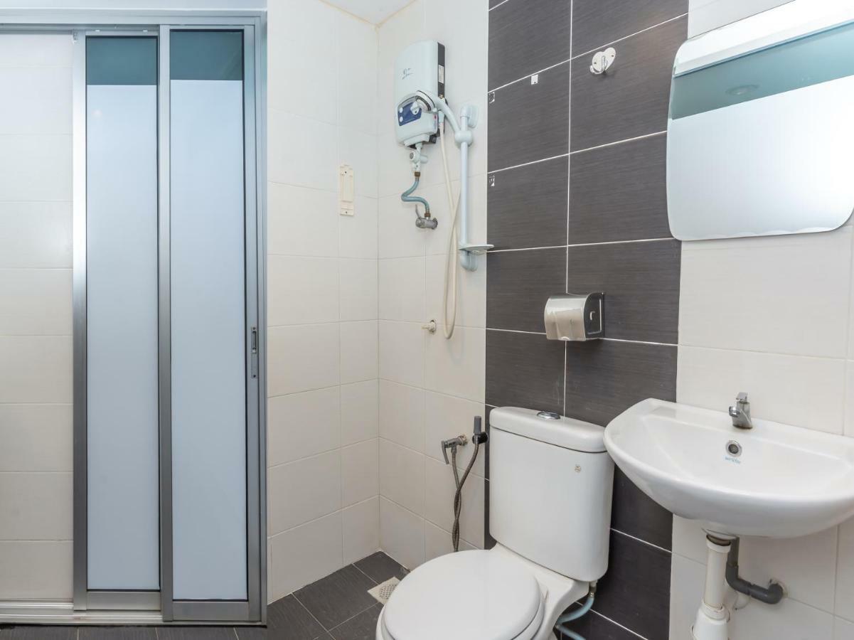 Hotel Oyo 1158 906 Airport Melaka Zewnętrze zdjęcie