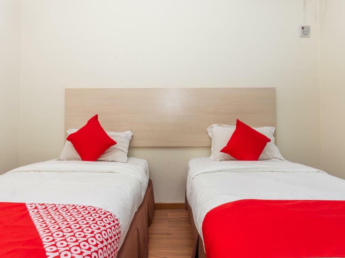 Hotel Oyo 1158 906 Airport Melaka Zewnętrze zdjęcie